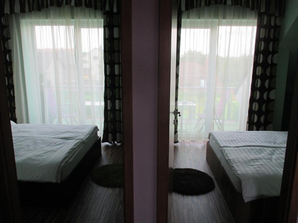 Alpha Apartman ชาร์วาร์ ภายนอก รูปภาพ