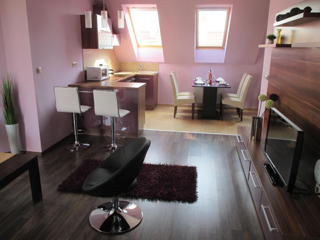 Alpha Apartman ชาร์วาร์ ภายนอก รูปภาพ